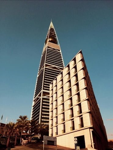 Home 37 المدارس العالمية والأهلية في السعودية | الرسوم والهواتف